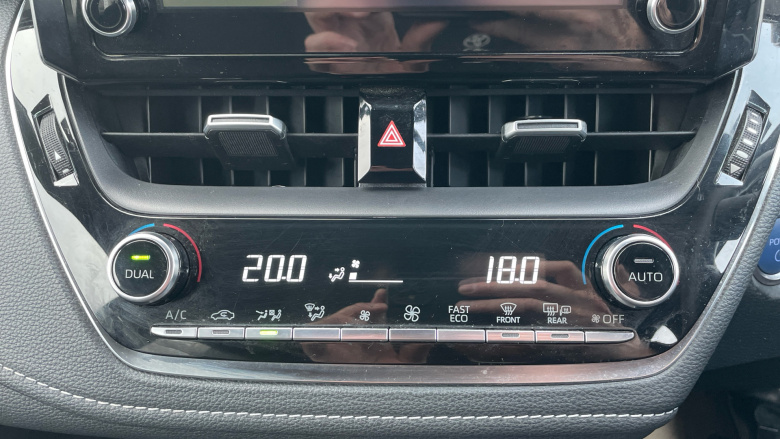 Toyota Corolla 1.8 VVT-i Hybrid Icon Tech 5dr CVT Hybrid Estate